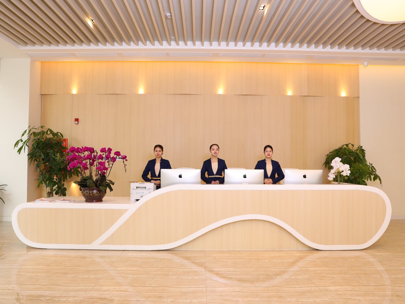 Panda Hospital Guangzhou reception for health tourism guests